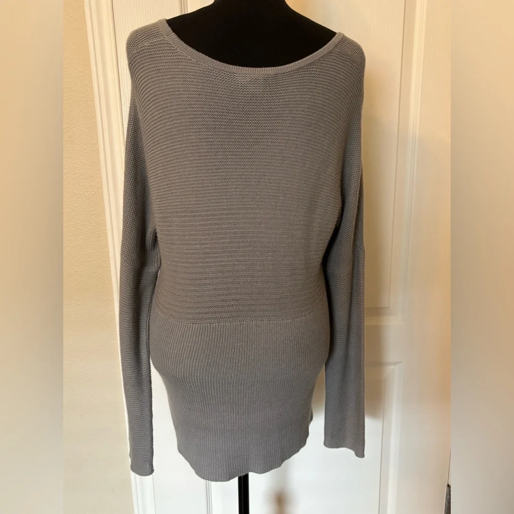 Helmet Lang Gray Textured pullover Top gray knit pullover light Medium tunic